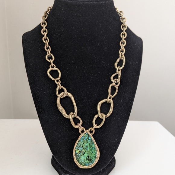 Avon Jewelry - Vintage Enamel Pendant Necklace Stamped NRQ (Avon?)